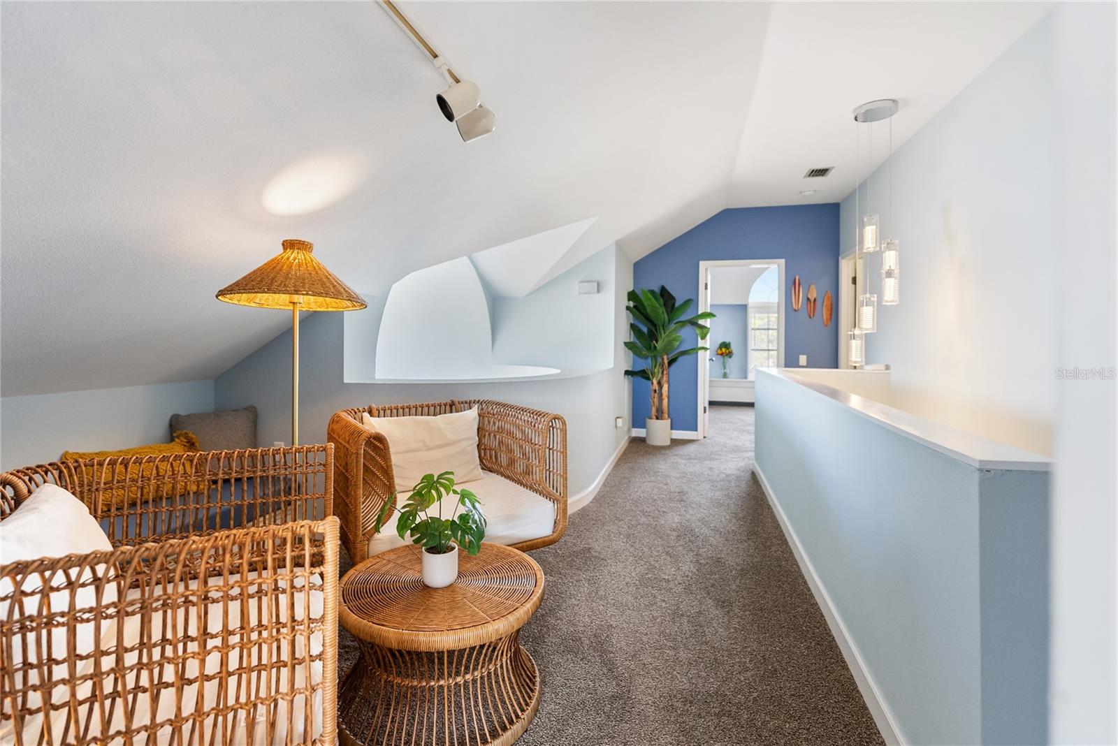 SOUTH VENICE - Residential