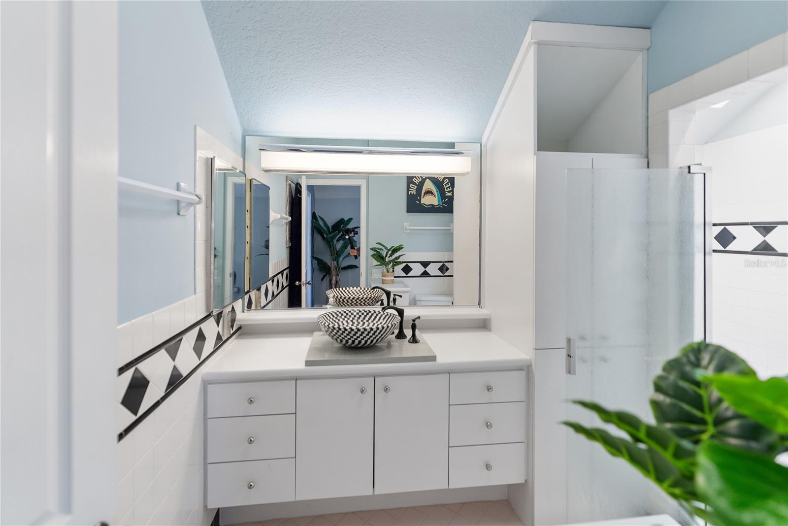 SOUTH VENICE - Residential