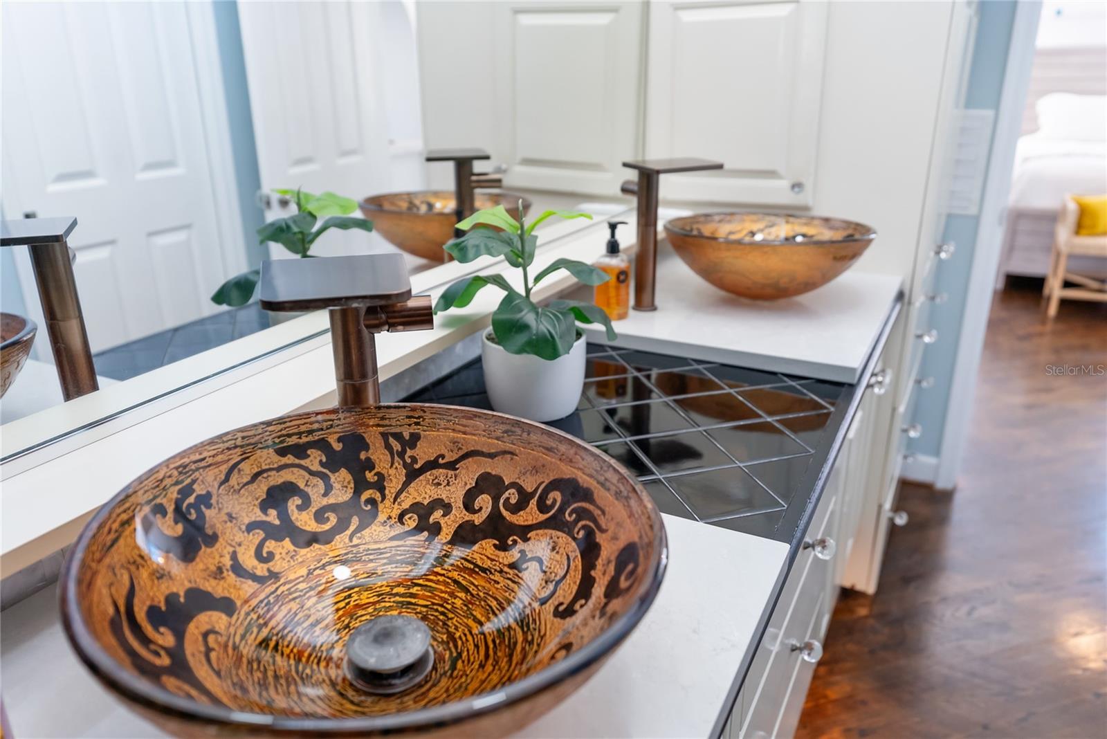 SOUTH VENICE - Residential