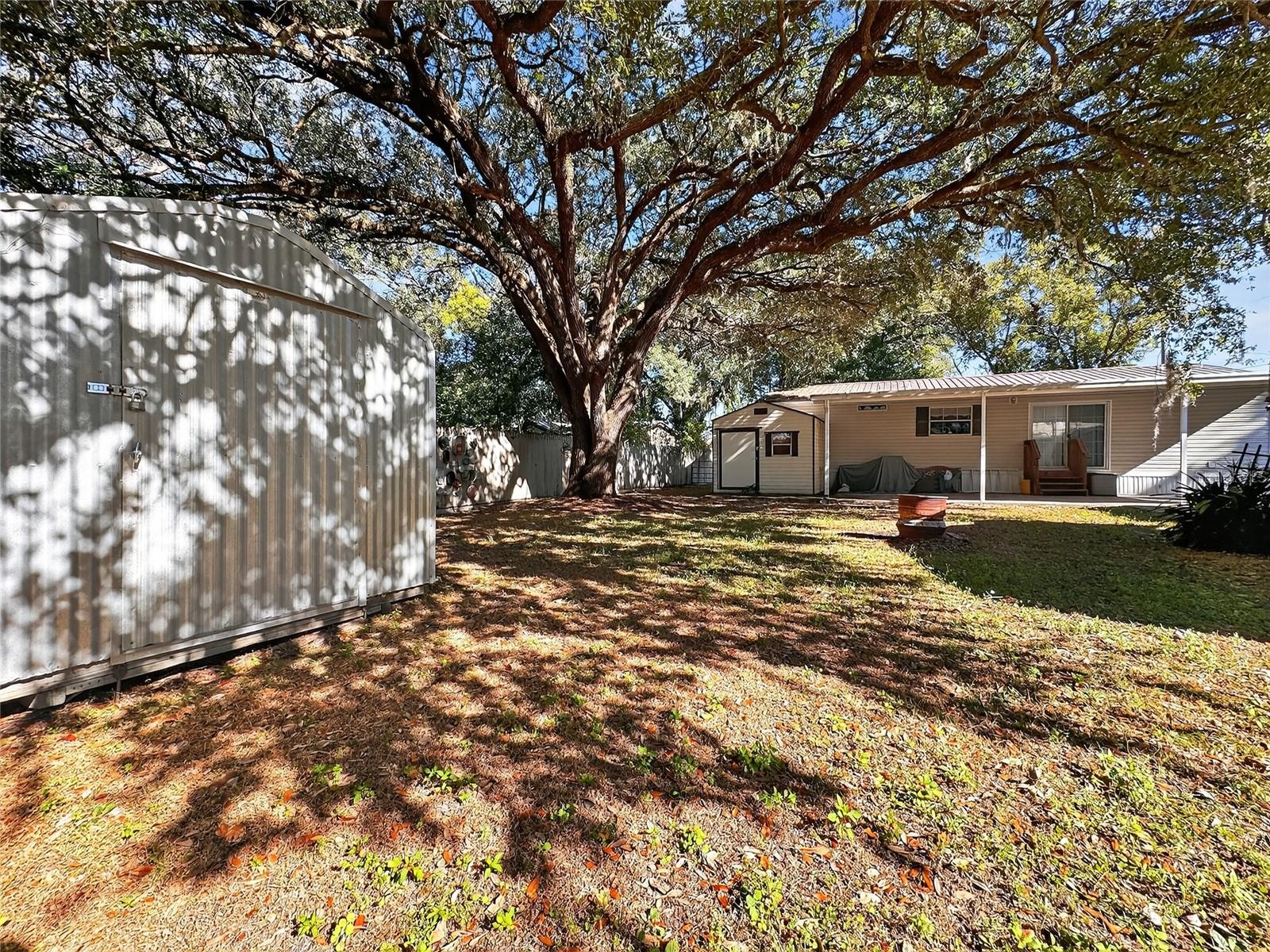 LITTLE LAKE WEIR - Residential
