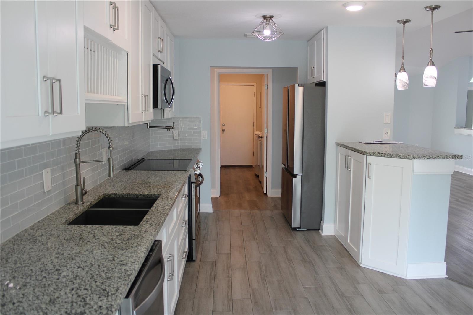 BAY LAKE ESTATES PH II - Residential Lease