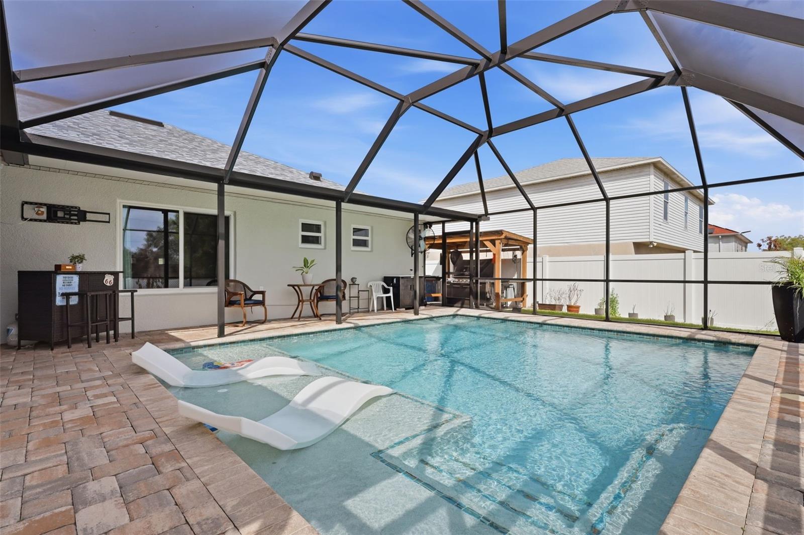 WELLINGTON VIEW - Residential