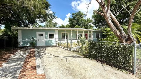 Photo of 1916 N Hastings Street, Orlando, FL 32808 (MLS # O6395086)