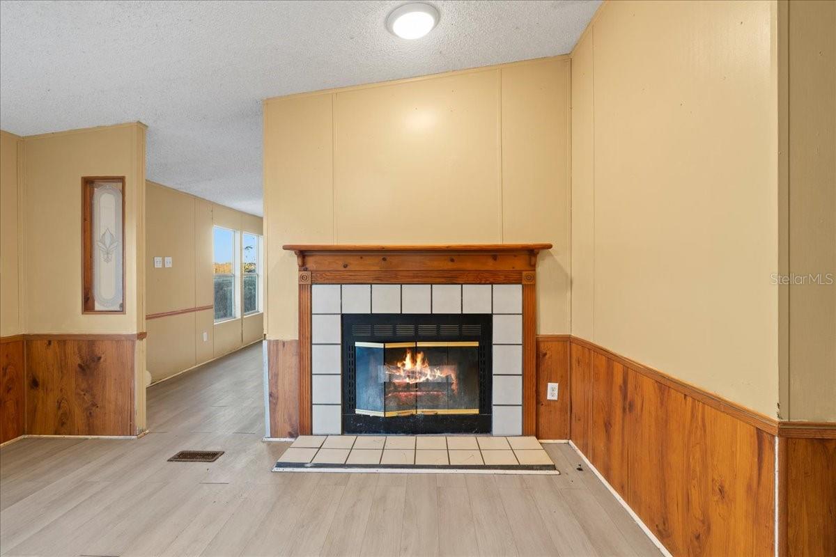 HOLIDAY FARMS - Residential