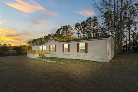 Photo of 19227 SW 187th Avenue, Archer, FL 32618 (MLS # GC537003)