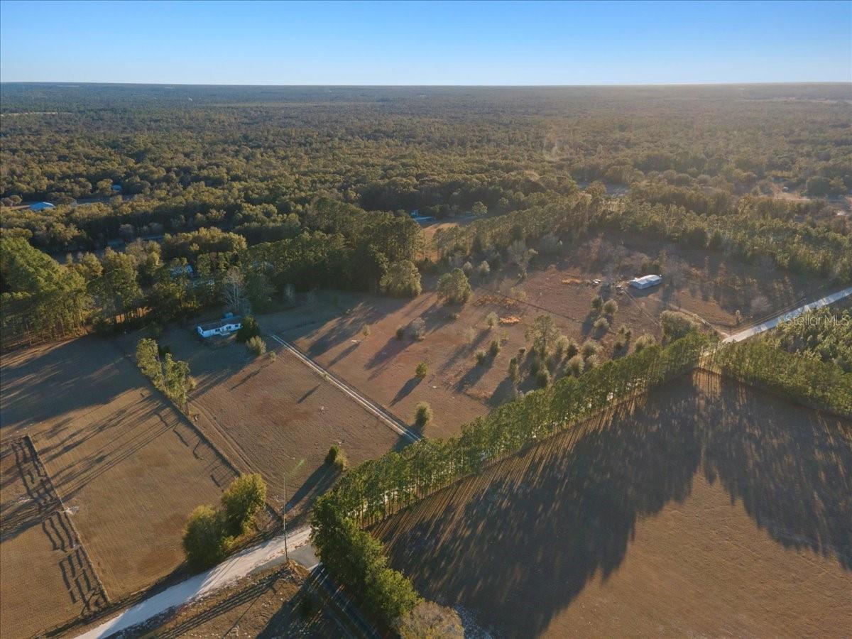 HOLIDAY FARMS - Residential