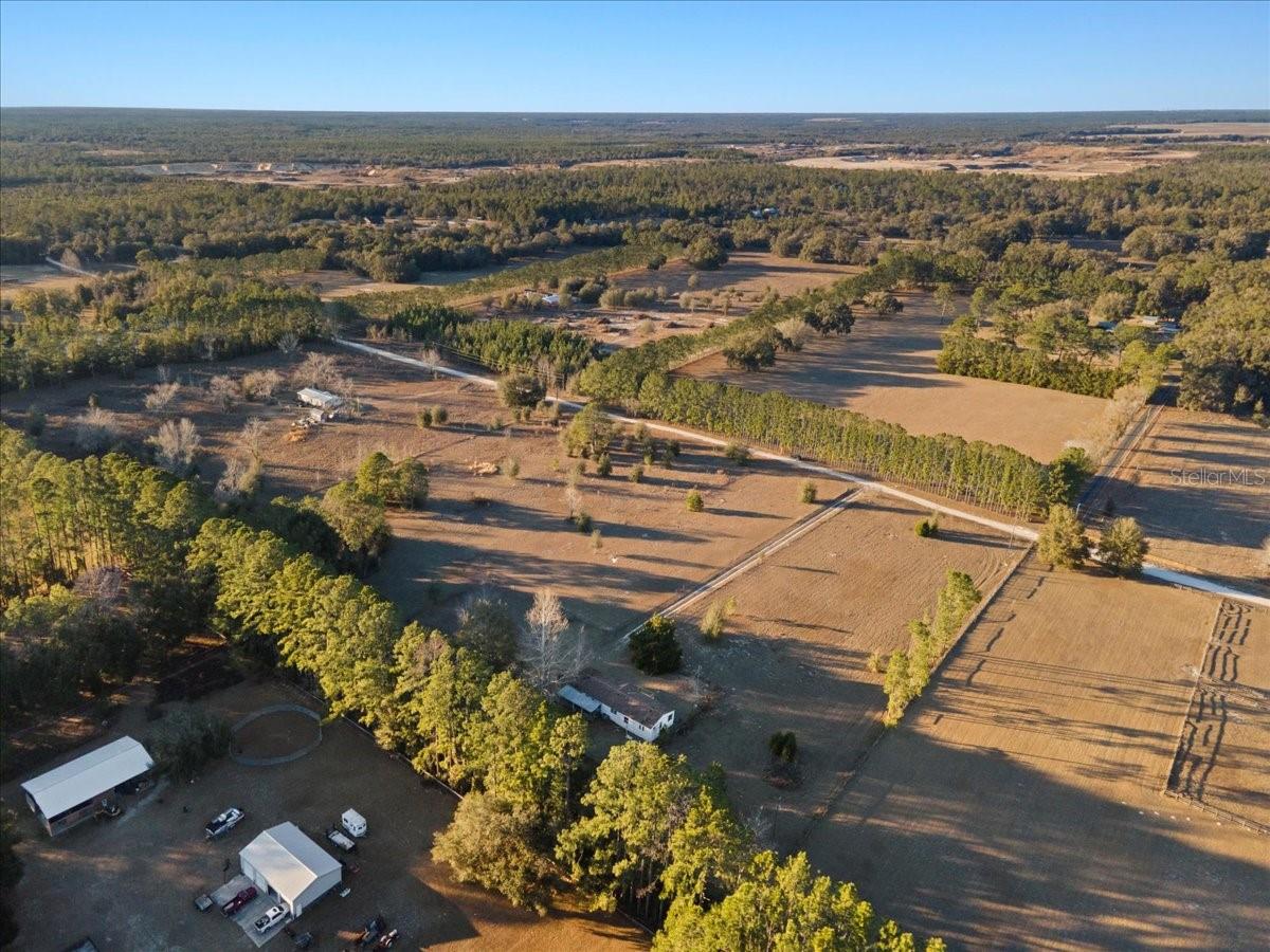 HOLIDAY FARMS - Residential