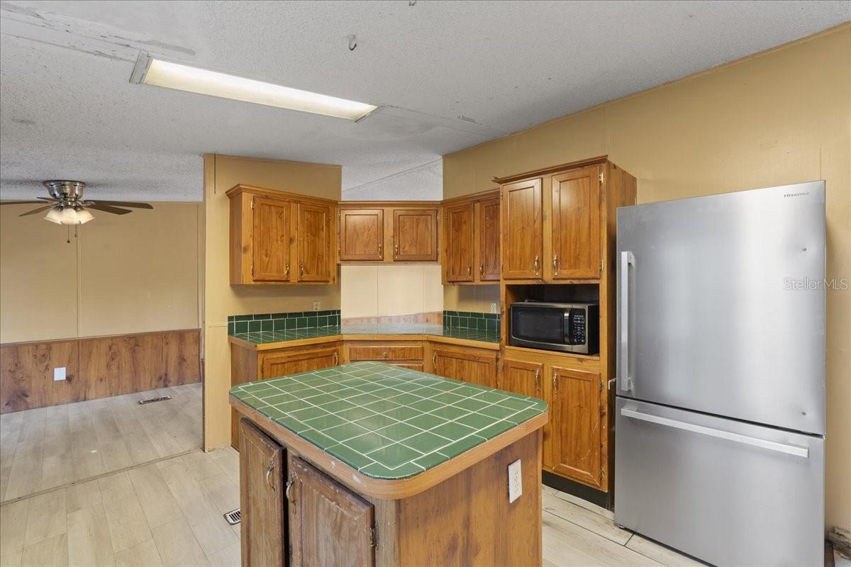 HOLIDAY FARMS - Residential