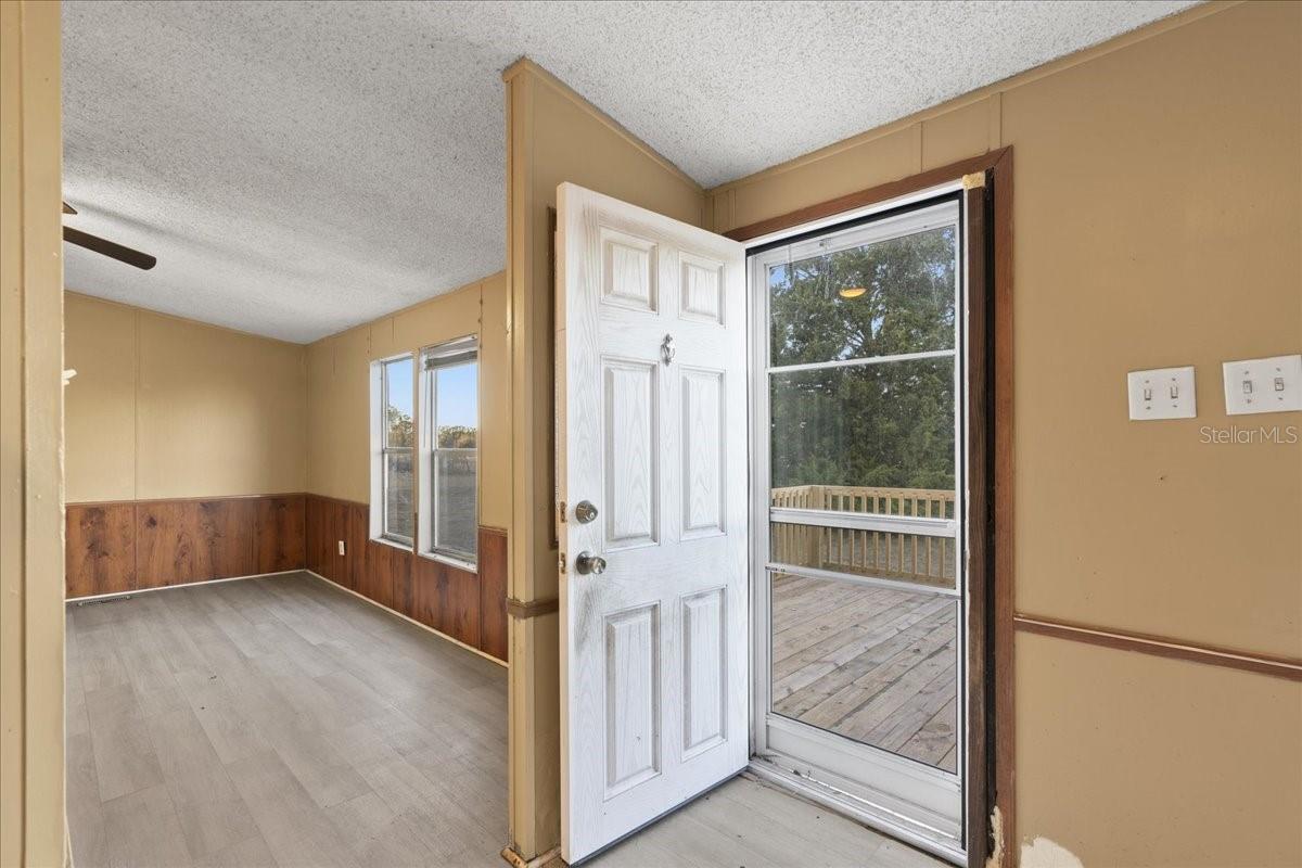 HOLIDAY FARMS - Residential