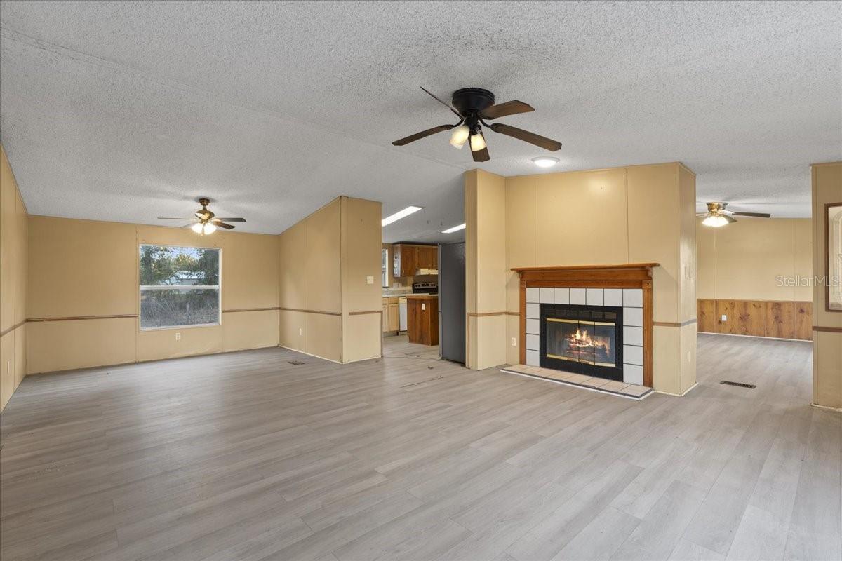 HOLIDAY FARMS - Residential