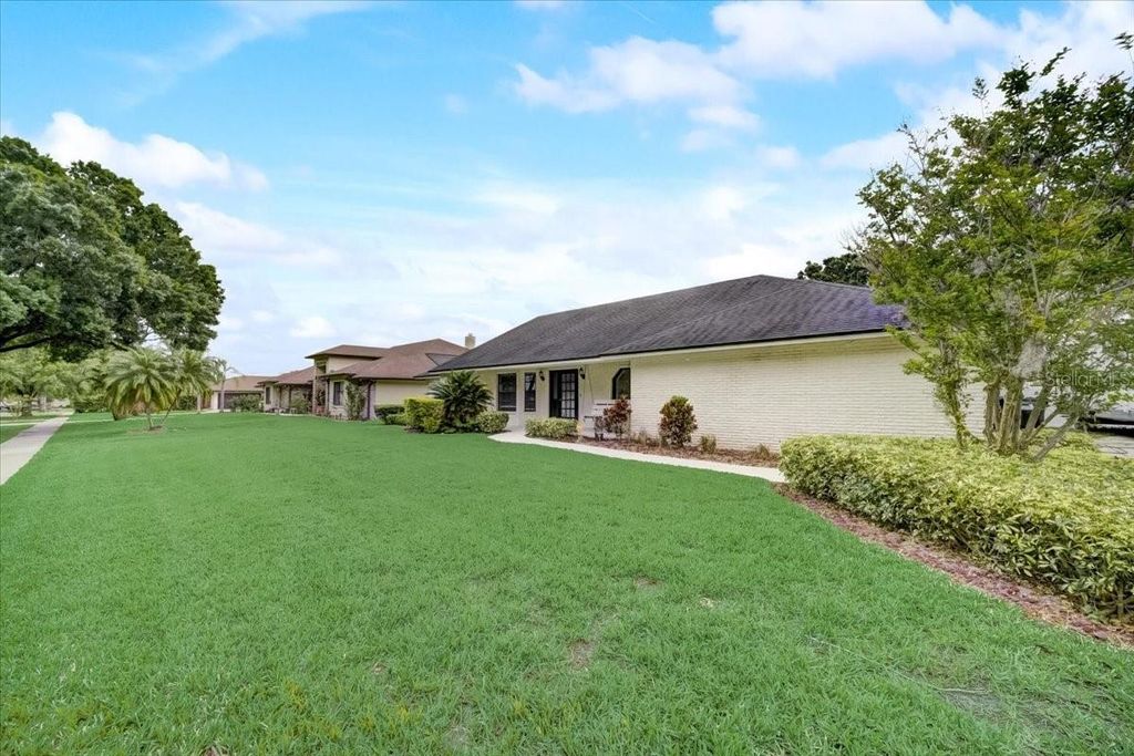 Photo of 7233 Branchtree Drive, Orlando, FL 32835 (MLS # O6392963)