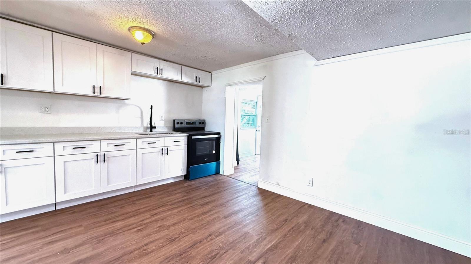 WEST BURNSIDE AT LEALMAN - Residential Lease