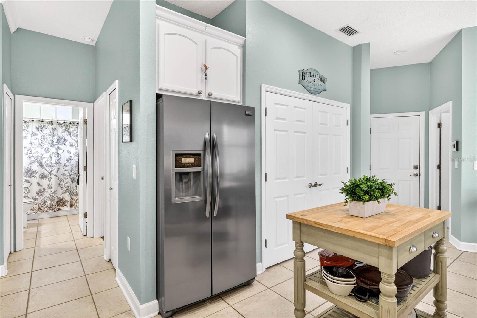 RIVER HILLS COUNTRY CLUB / FAIRWAY ONE - Residential