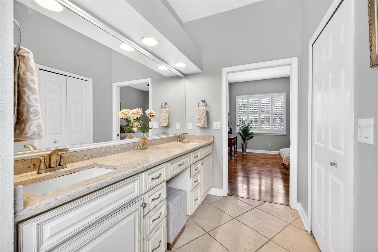 RIVER HILLS COUNTRY CLUB / FAIRWAY ONE - Residential