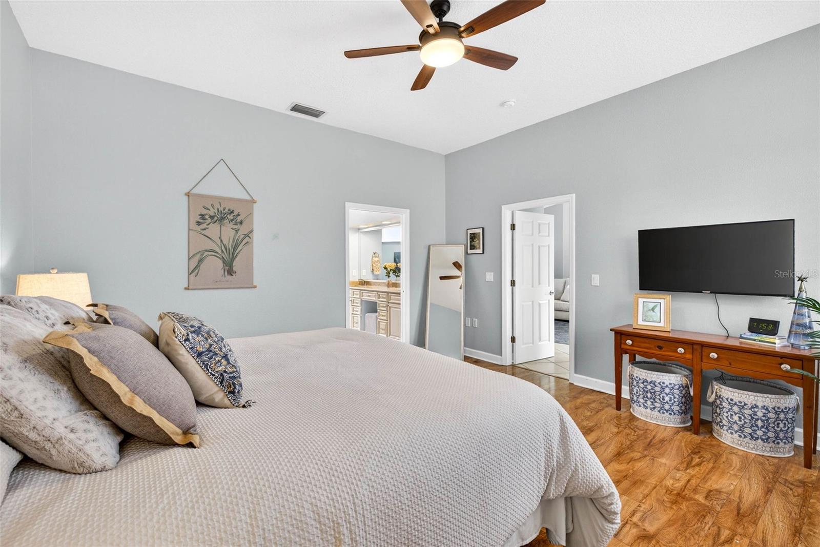 RIVER HILLS COUNTRY CLUB / FAIRWAY ONE - Residential