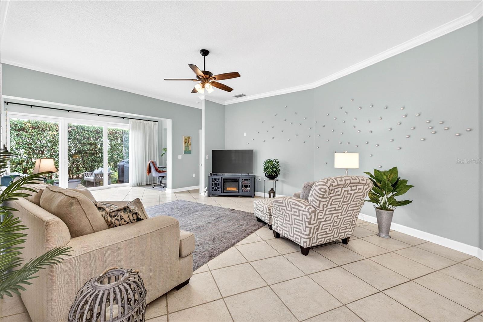 RIVER HILLS COUNTRY CLUB / FAIRWAY ONE - Residential