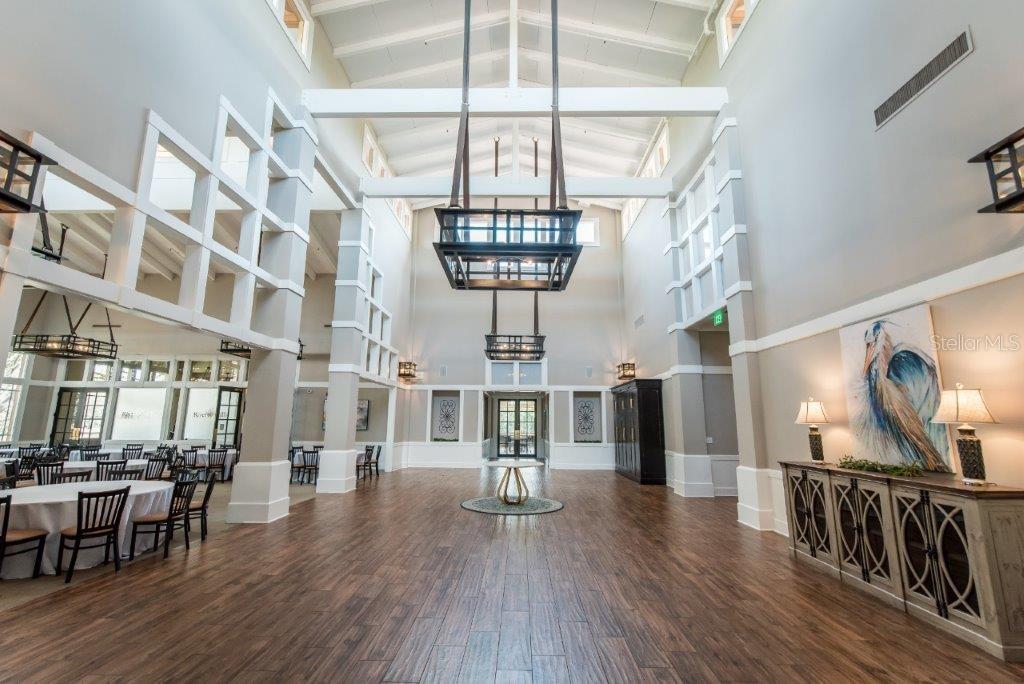 RIVER HILLS COUNTRY CLUB / FAIRWAY ONE - Residential