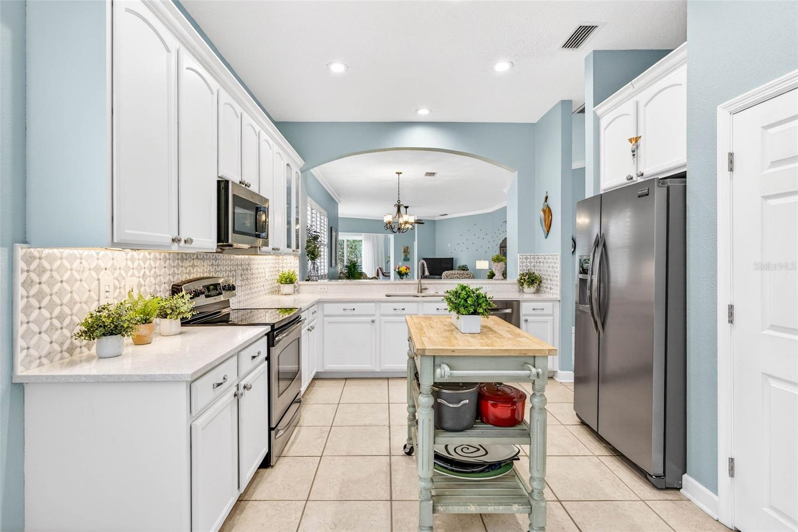 RIVER HILLS COUNTRY CLUB / FAIRWAY ONE - Residential