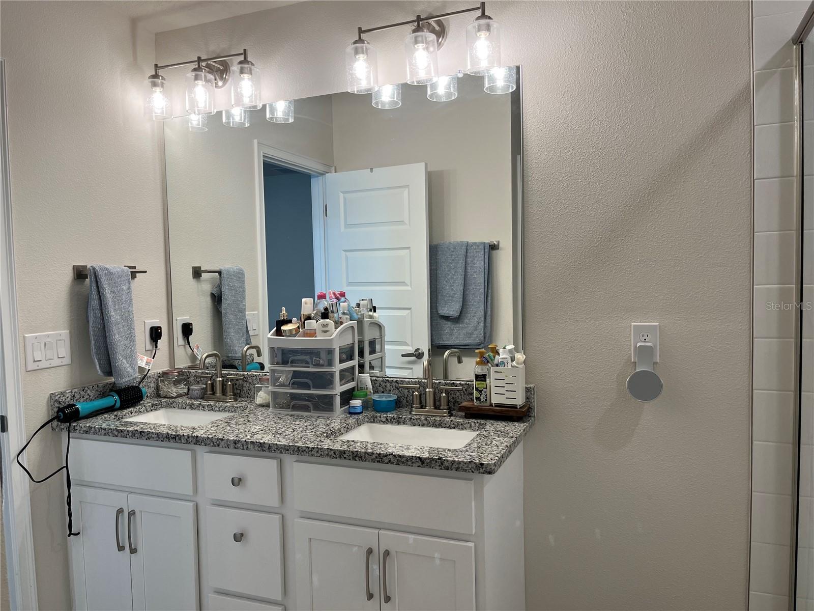 HARMONY CENTRAL - Residential Lease