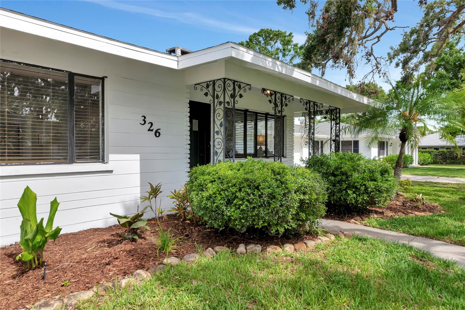 326 25TH STREET W