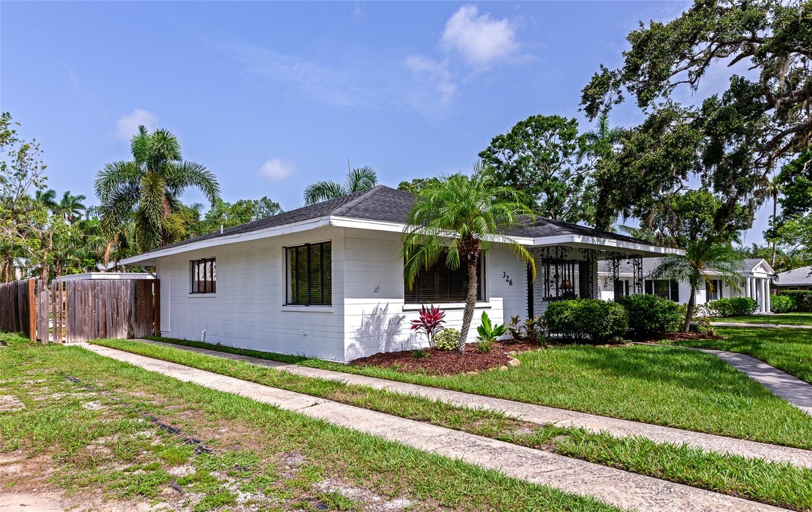 326 25TH STREET W