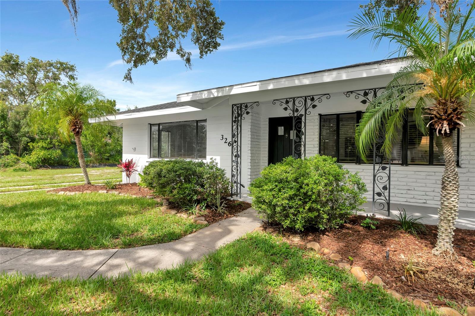 326 25TH STREET W