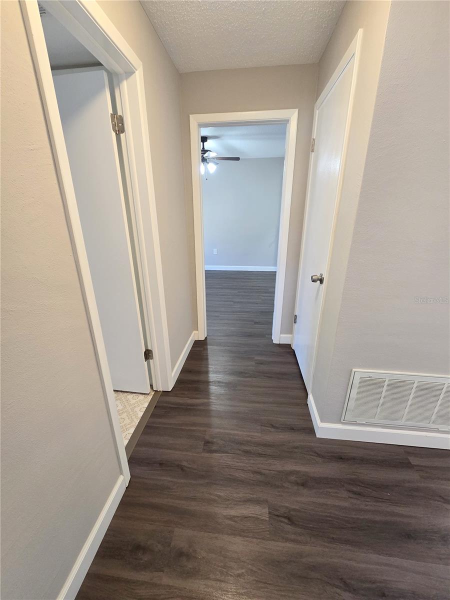 EXECUTIVE WOODS - Residential