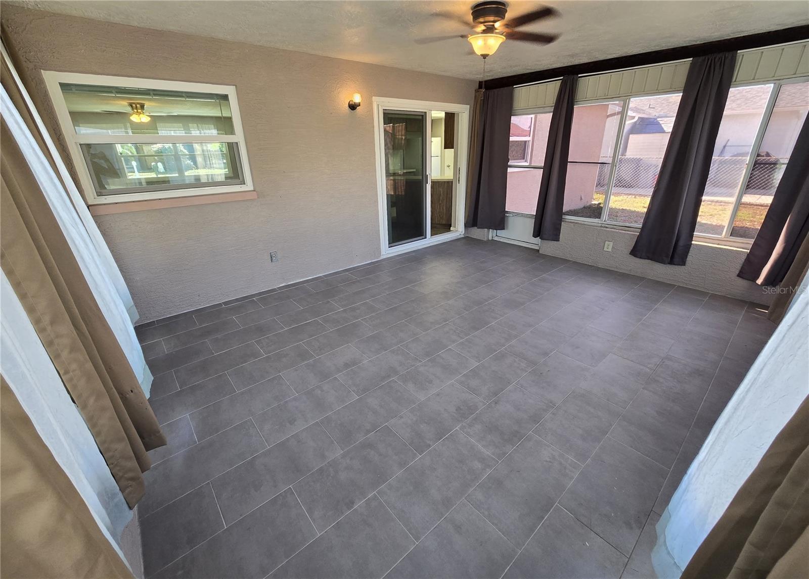 EXECUTIVE WOODS - Residential