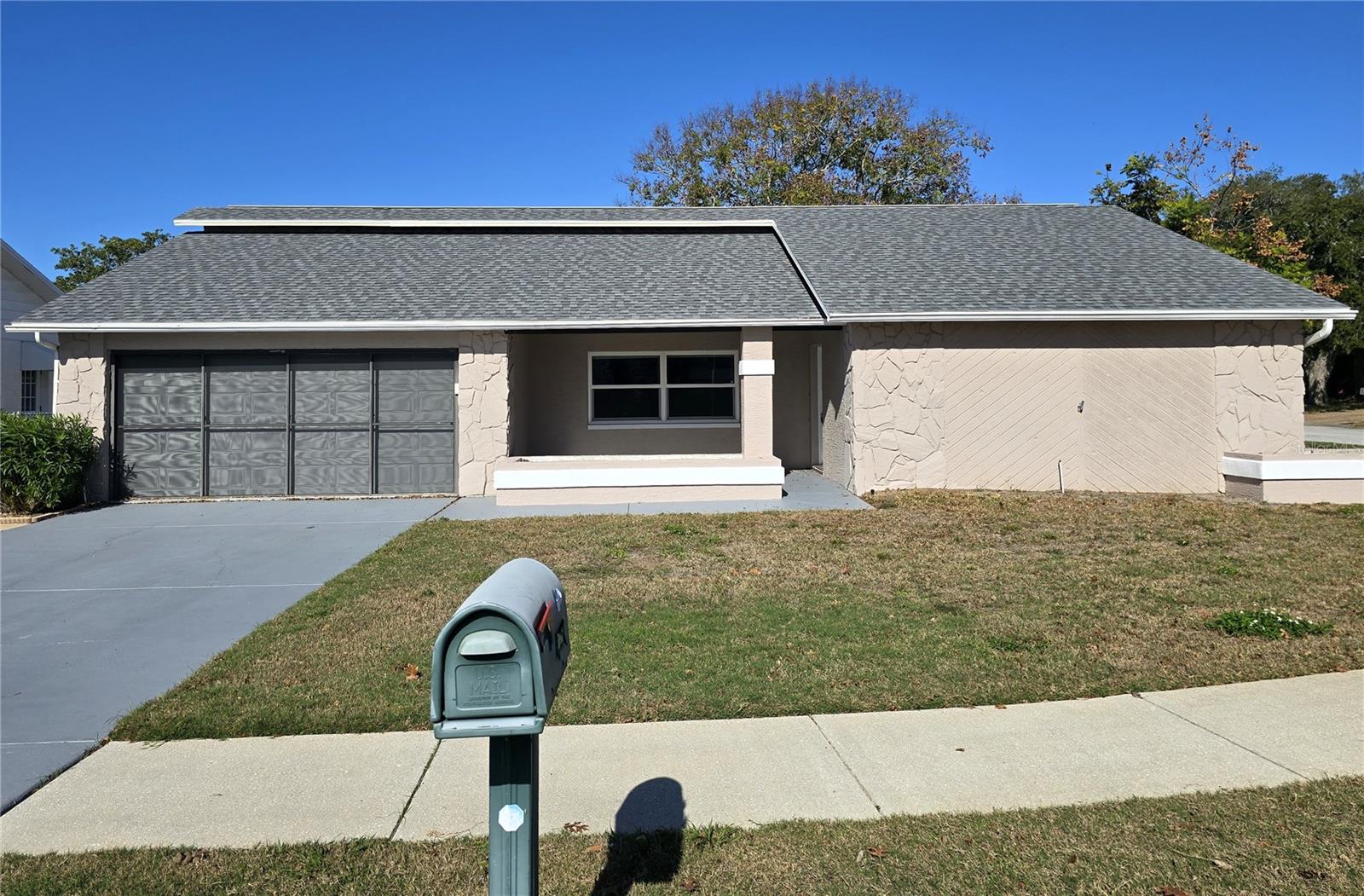 EXECUTIVE WOODS - Residential