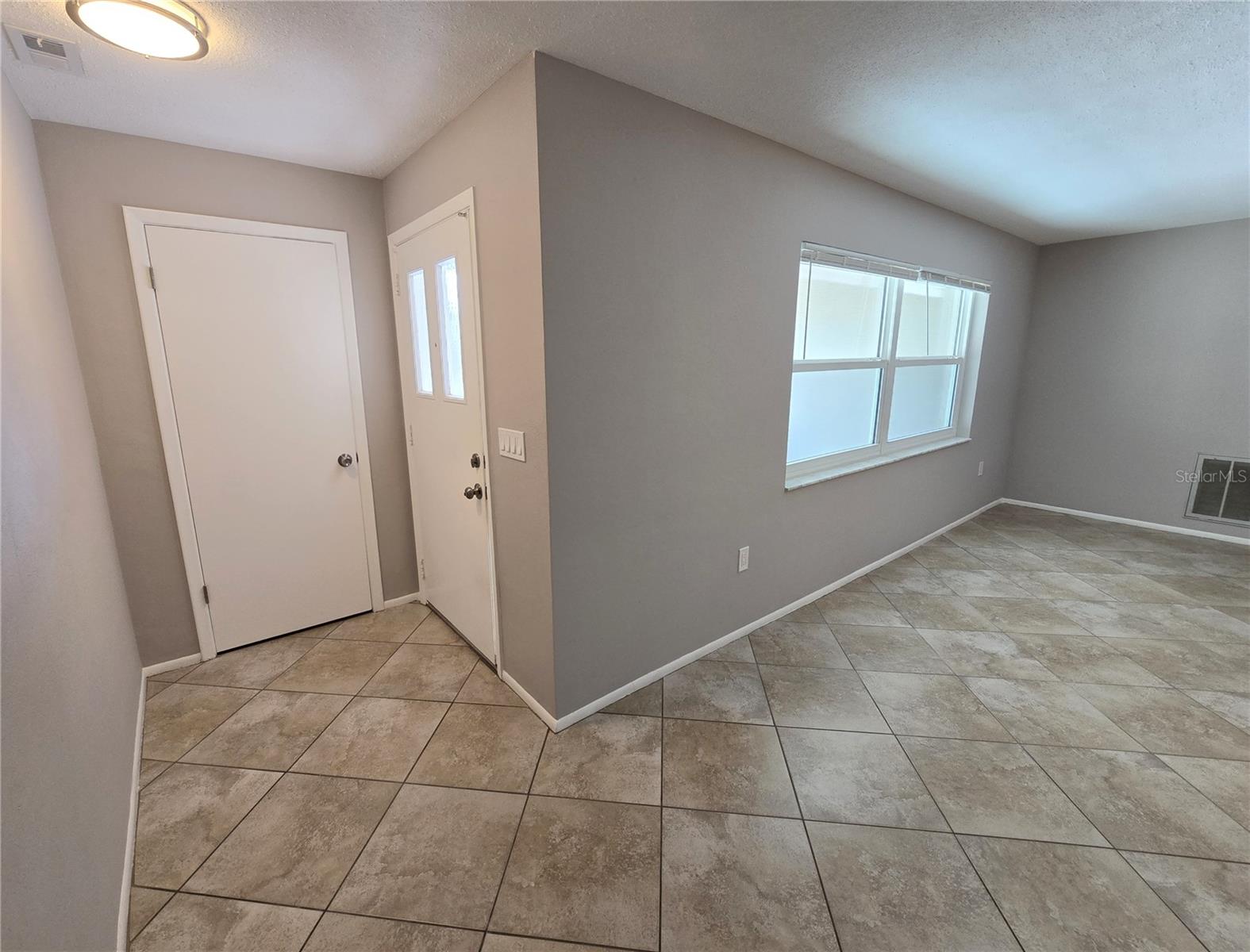 EXECUTIVE WOODS - Residential