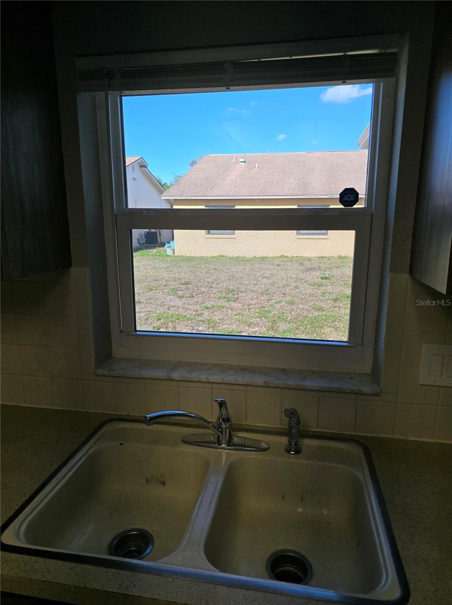 EXECUTIVE WOODS - Residential