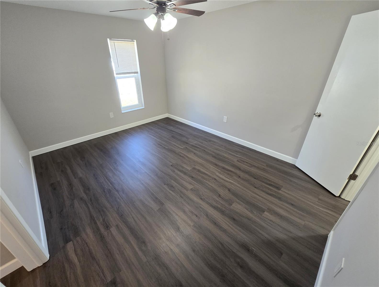 EXECUTIVE WOODS - Residential