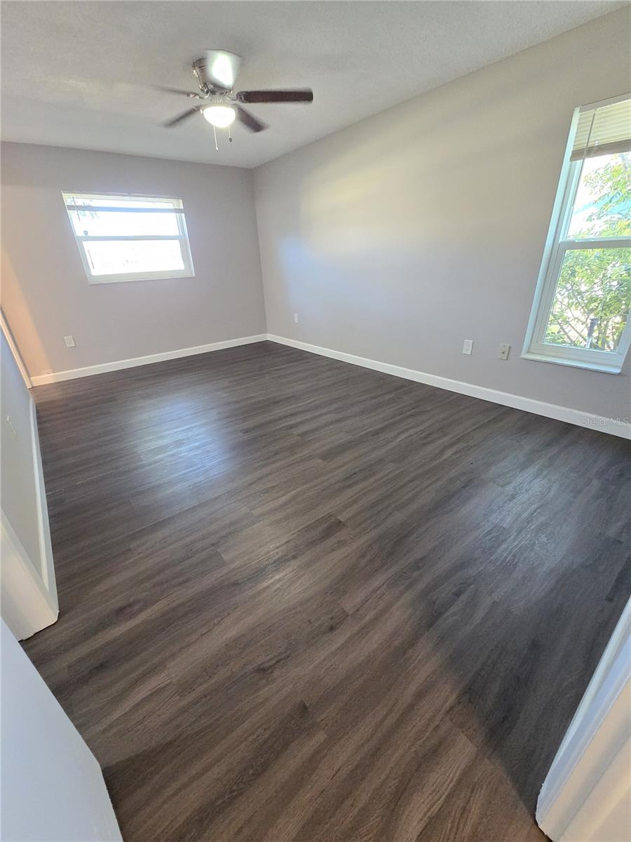 EXECUTIVE WOODS - Residential