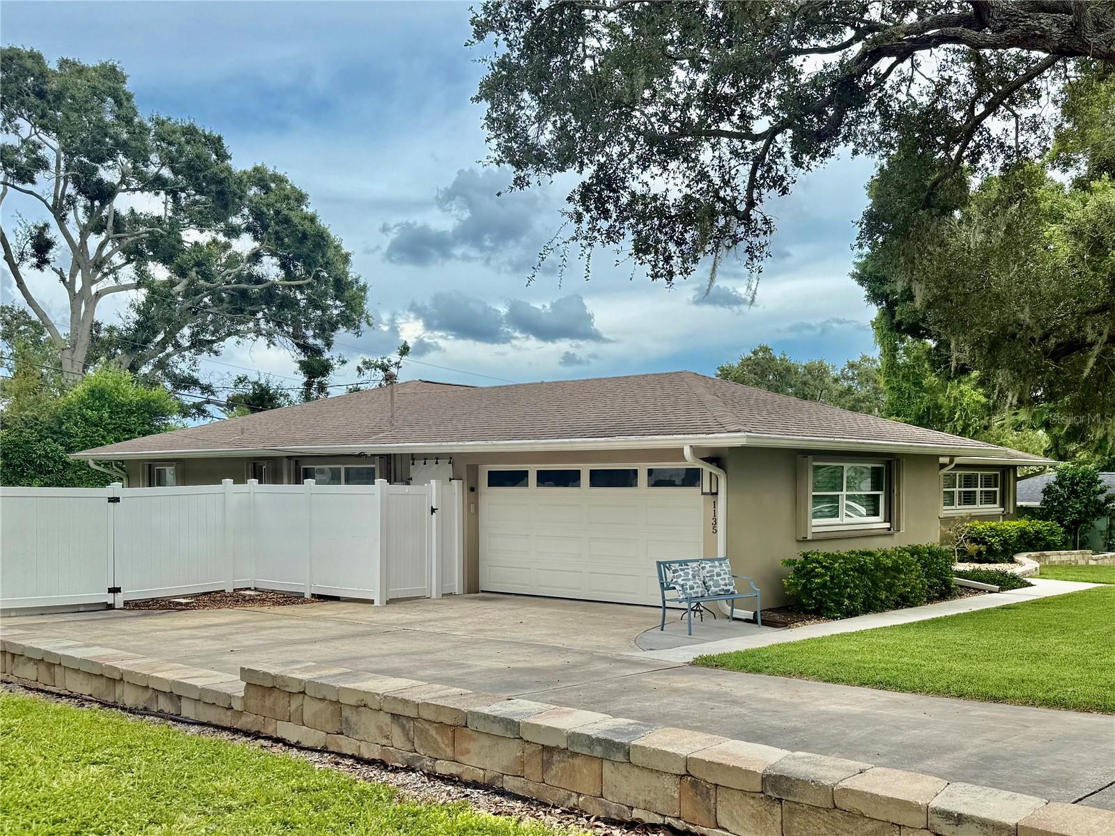 1135 FOUNTAINHEAD DRIVE