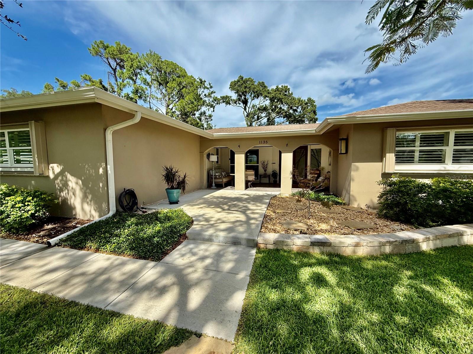 1135 FOUNTAINHEAD DRIVE