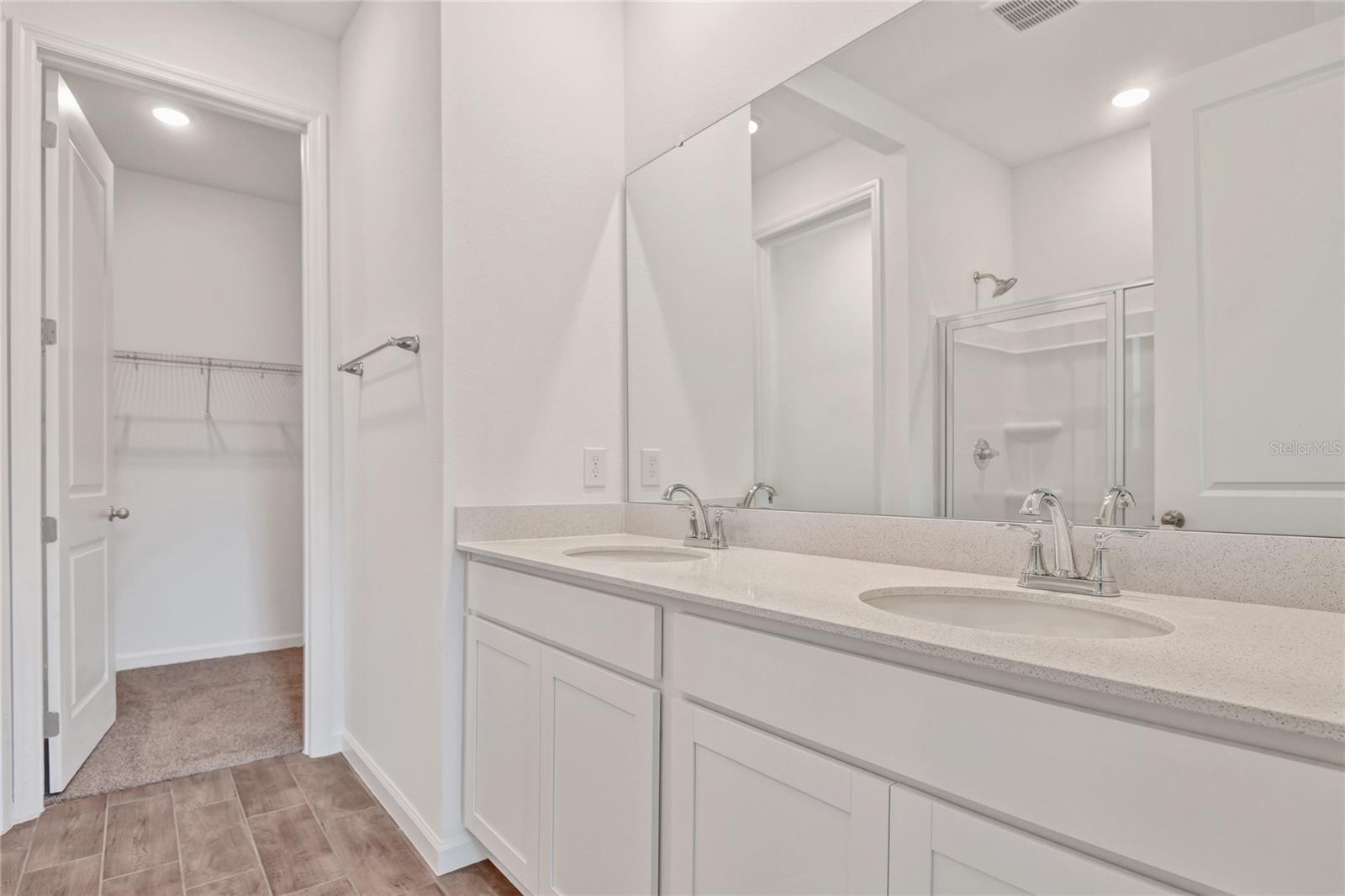 SEASONS AT SHORES OF LAKE DELL - Residential