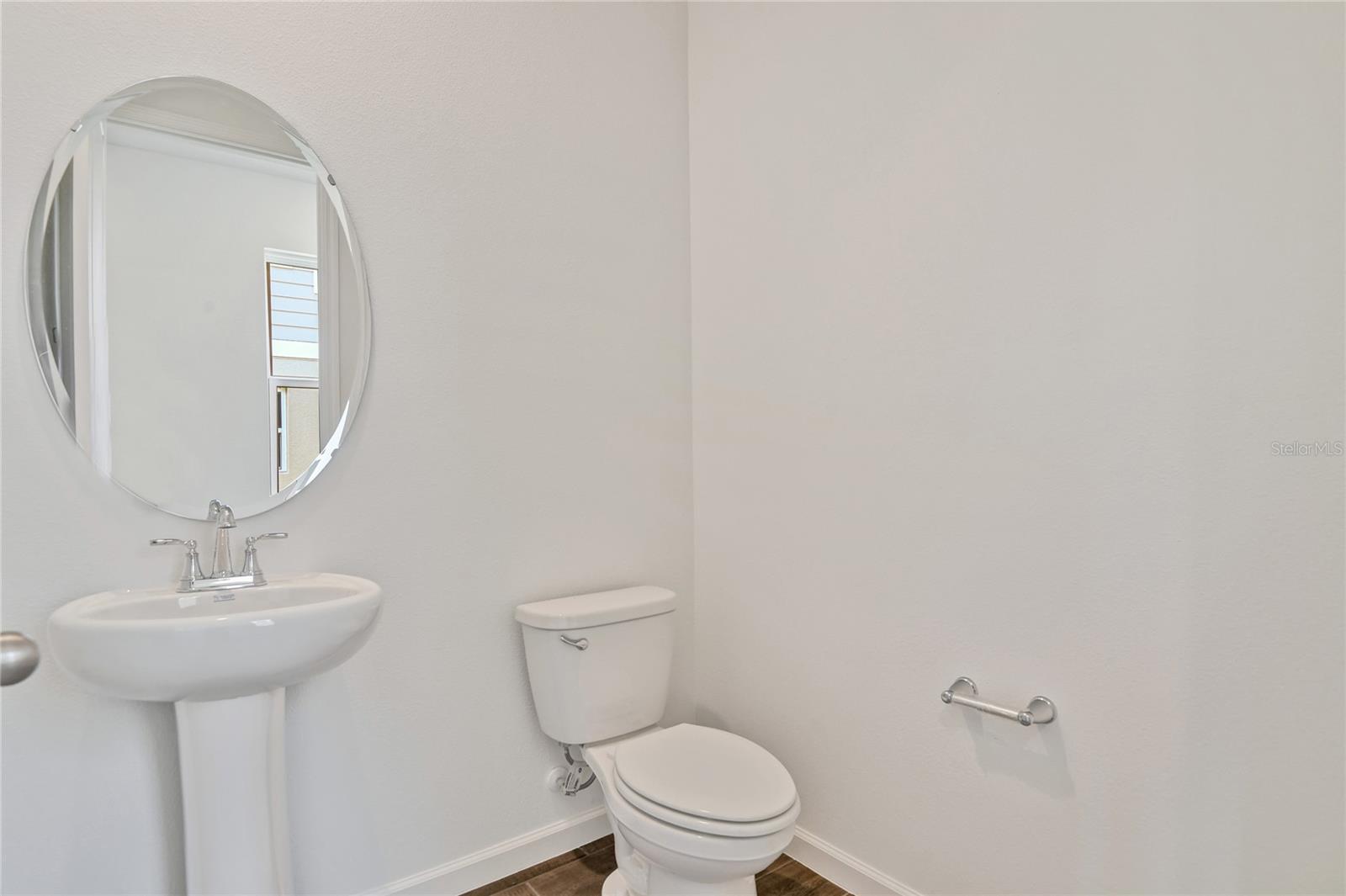 SEASONS AT SHORES OF LAKE DELL - Residential