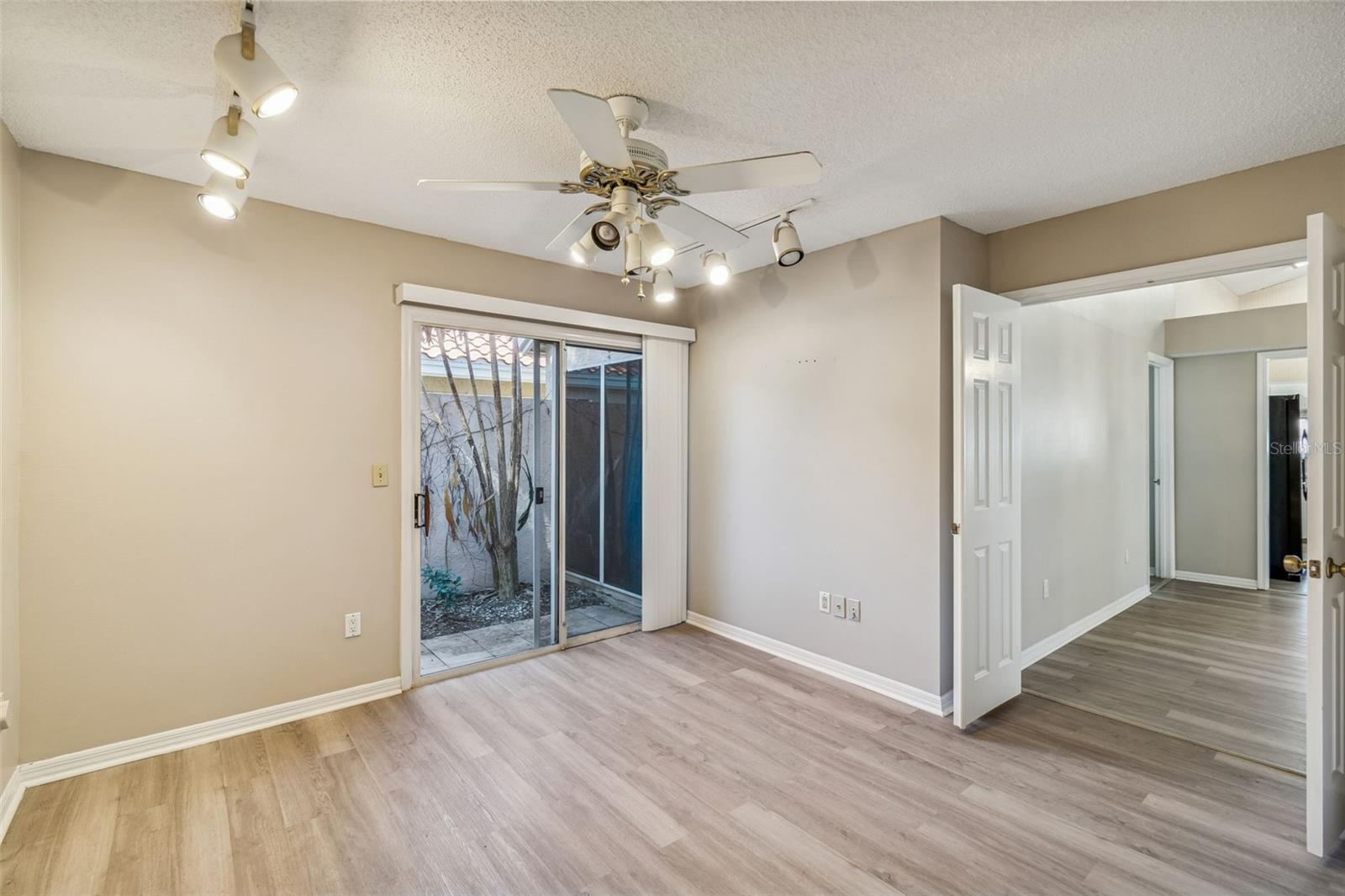 VILLA CAPRI - Residential