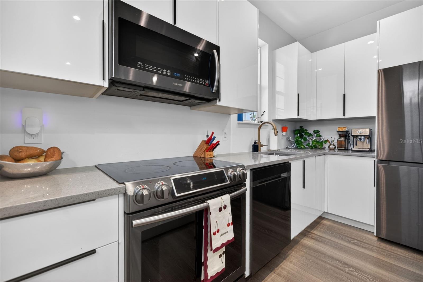 CHICAGO SUB 2 - Residential