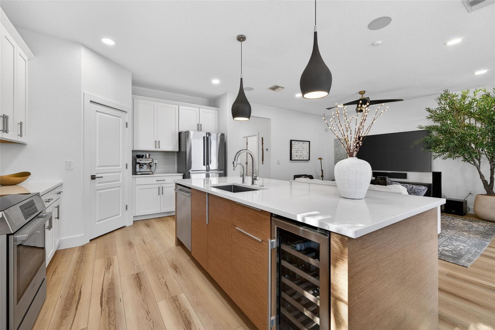 CHICAGO SUB 2 - Residential