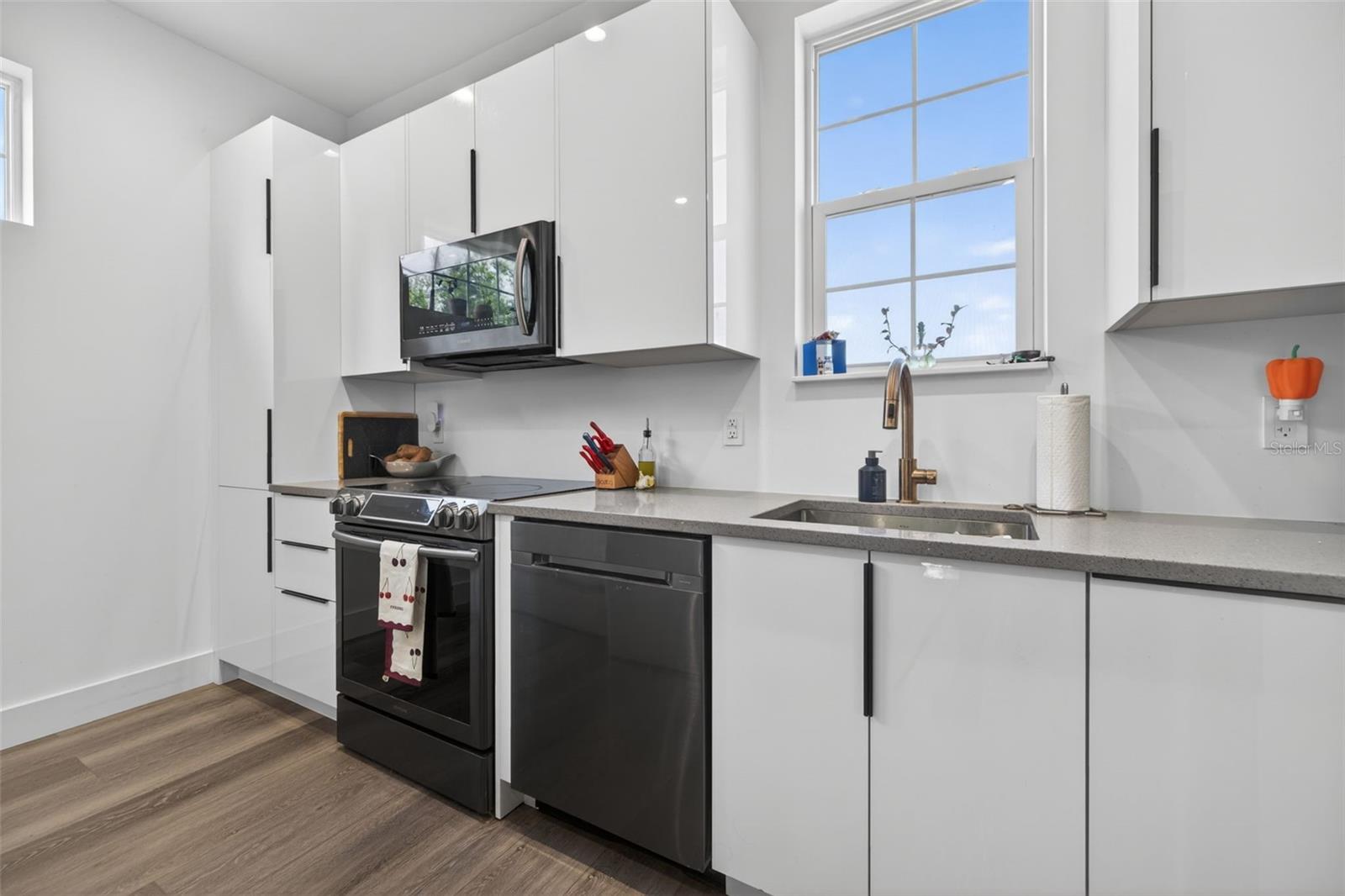 CHICAGO SUB 2 - Residential