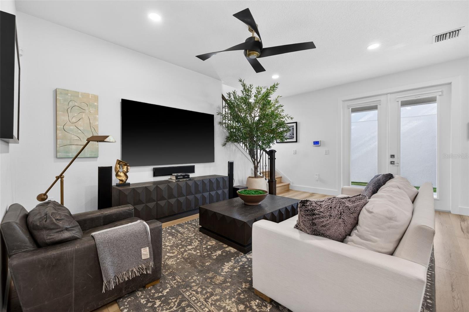 CHICAGO SUB 2 - Residential
