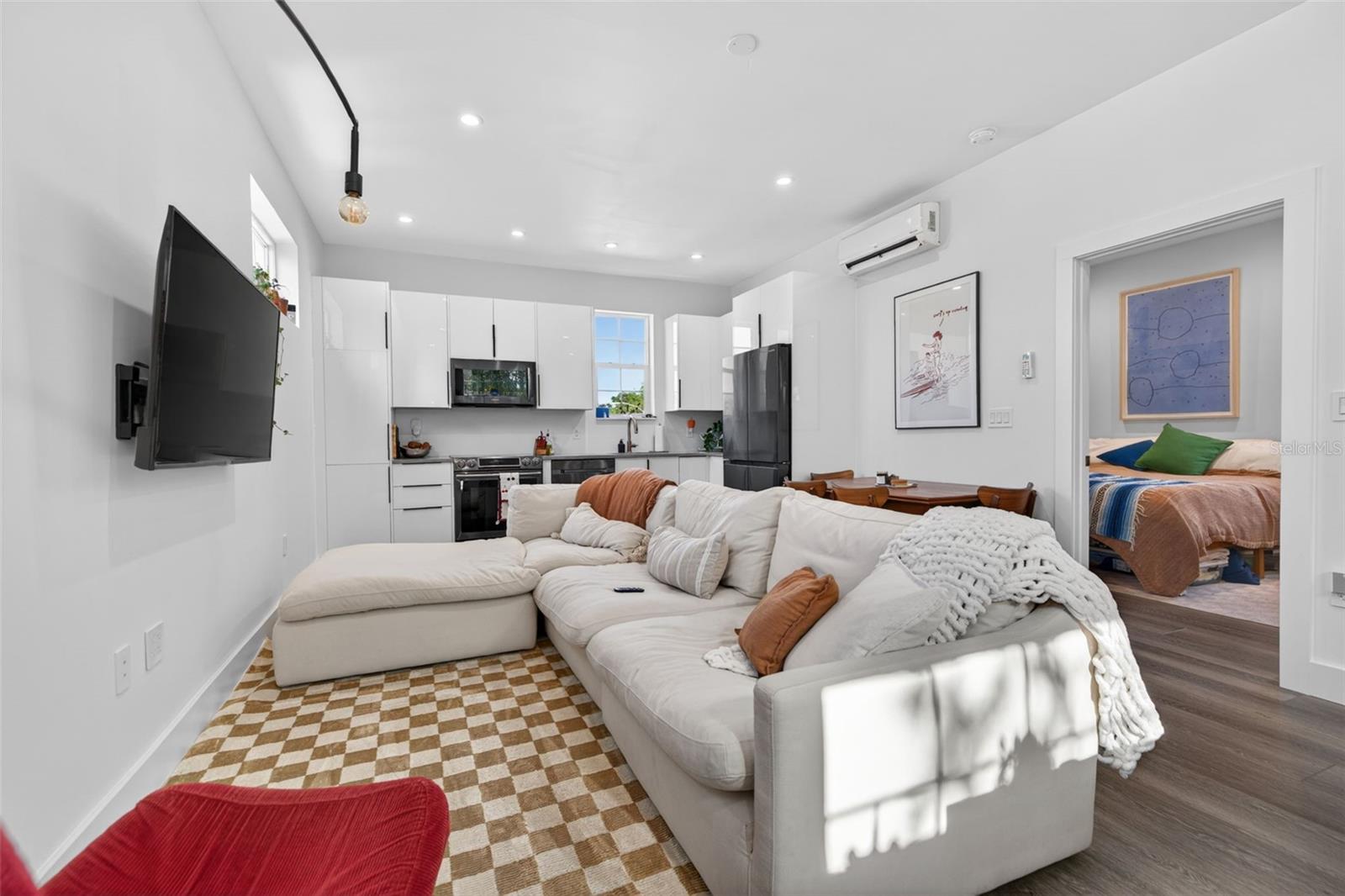 CHICAGO SUB 2 - Residential