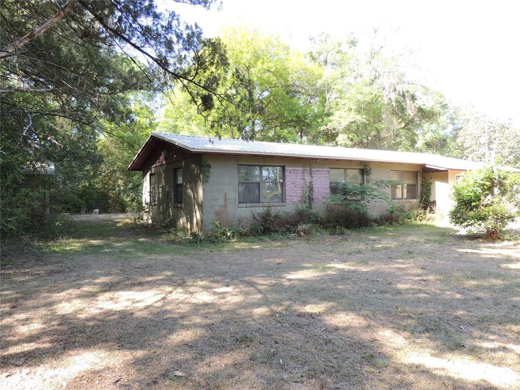 Photo of 15427 W Newberry Road, Newberry, FL 32669 (MLS # GC540120)