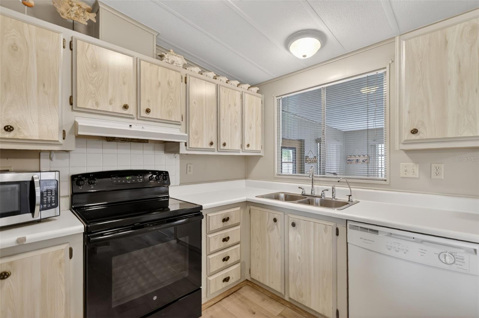 IMPERIAL MOBILE TERRACE 5TH ADD - Residential