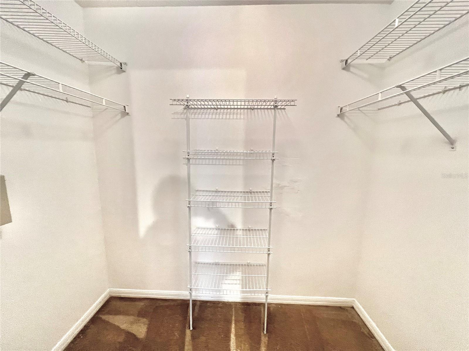 ASHBURN SQUARE TWNHMS - Residential Lease