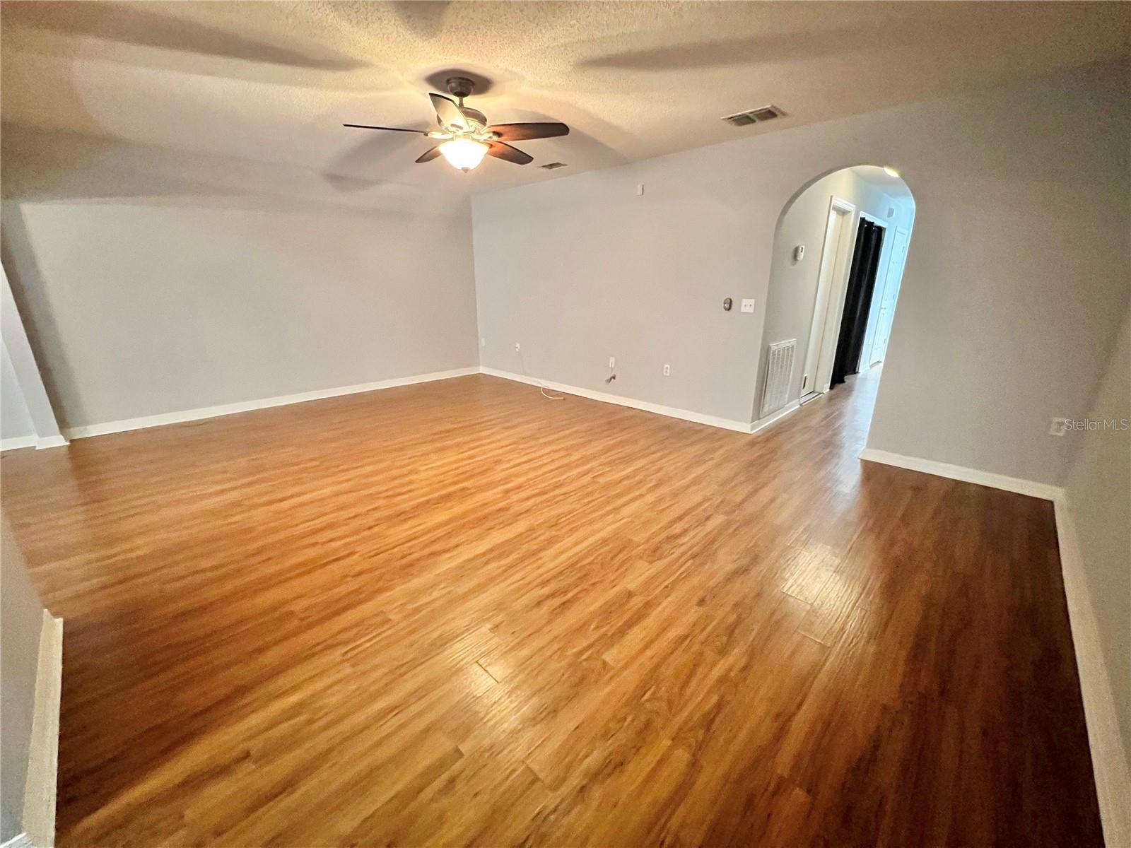 ASHBURN SQUARE TWNHMS - Residential Lease