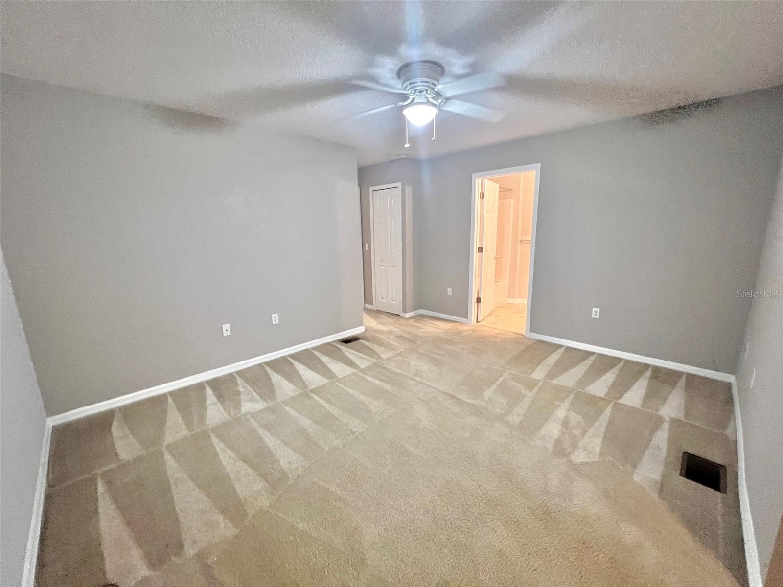 ASHBURN SQUARE TWNHMS - Residential Lease