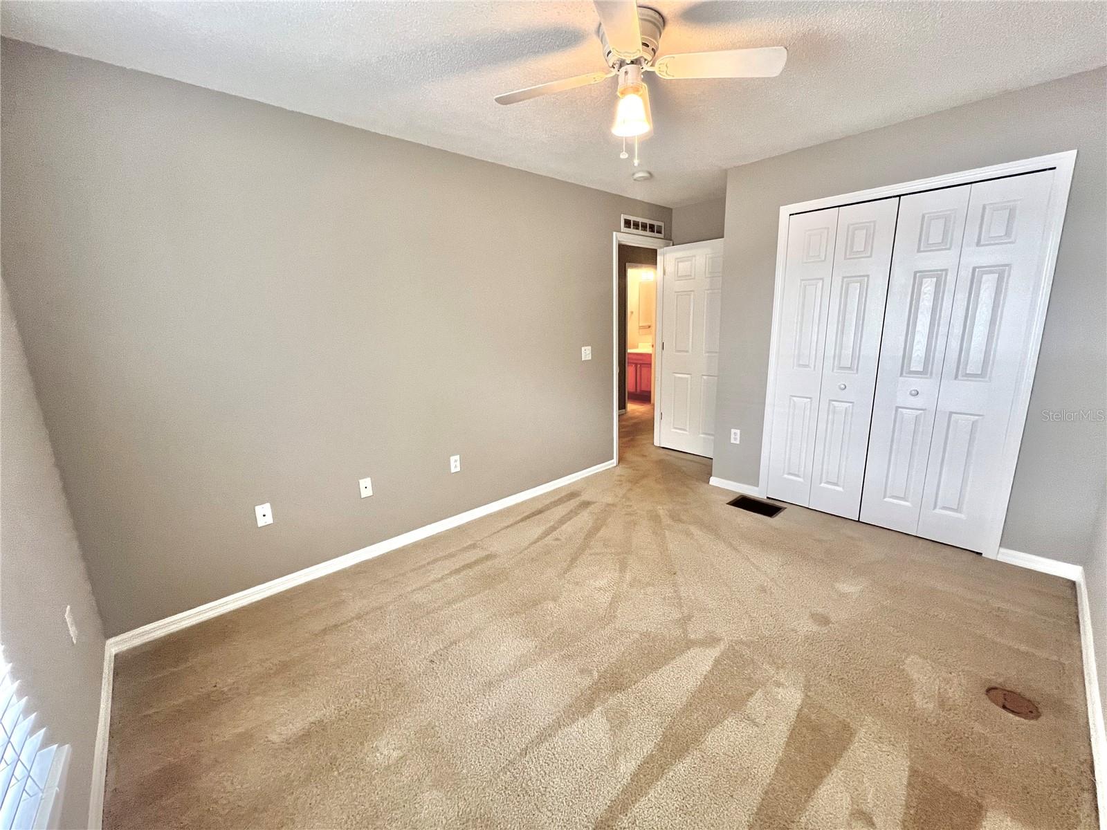 ASHBURN SQUARE TWNHMS - Residential Lease