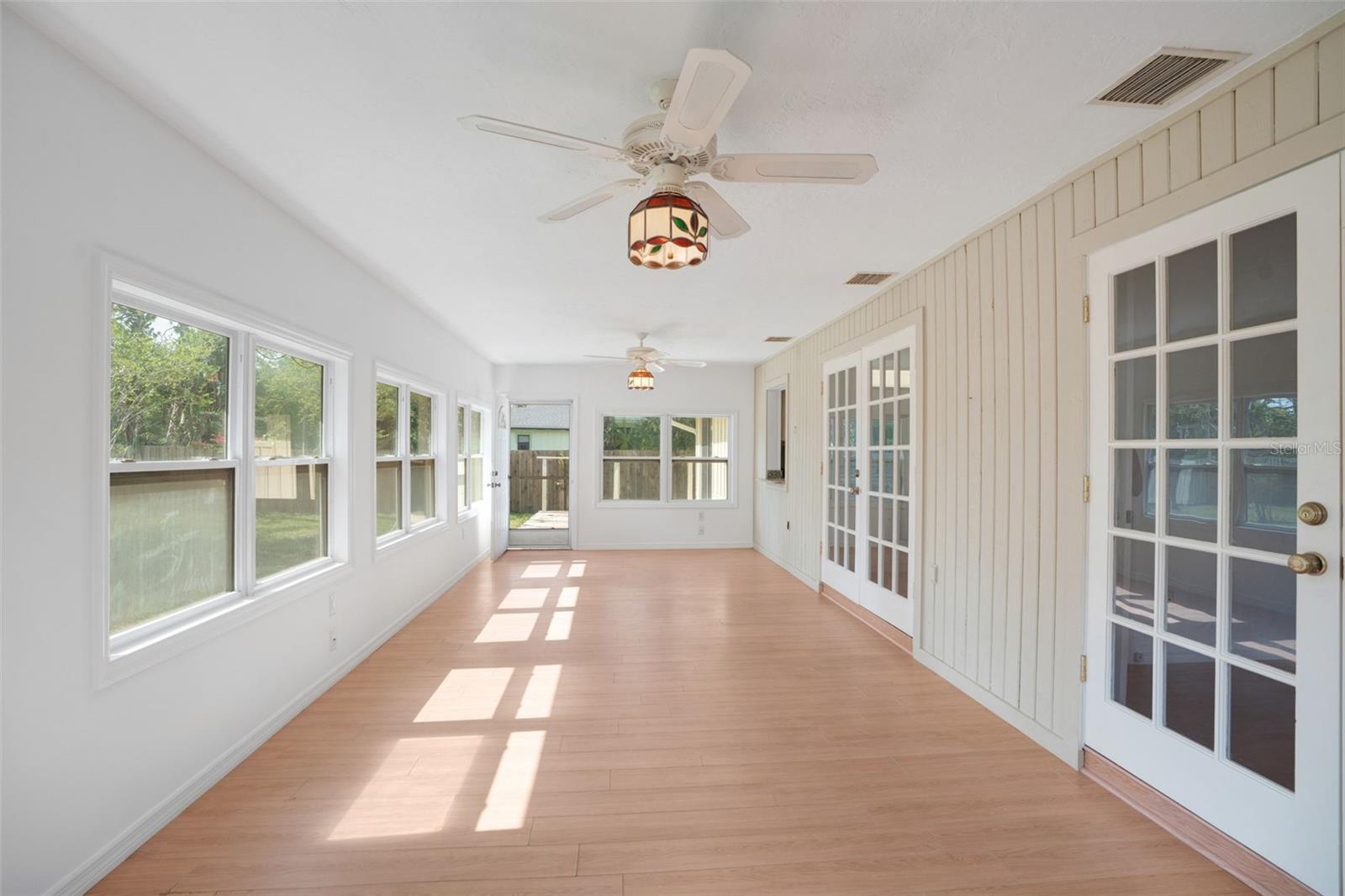 SARASOTA VENICE CO 09 37 18 - Residential